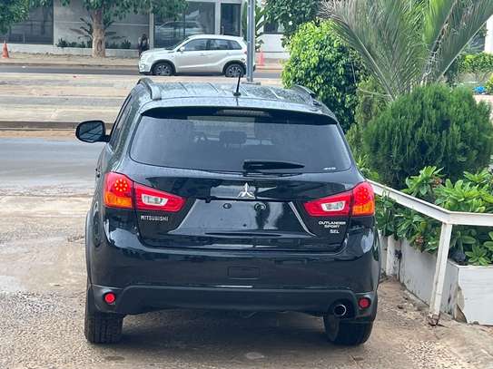 Mistsubishi outlander sport sel 2016 image 6