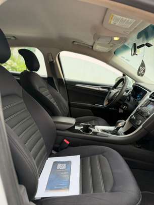 Ford fusion image 3