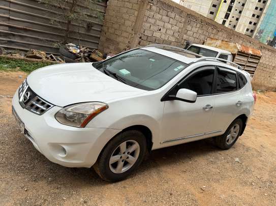 Nissan roque 4x4 image 9