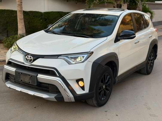 TOYOTA RAV4 image 2