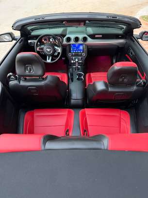 FORD MUSTANG image 7