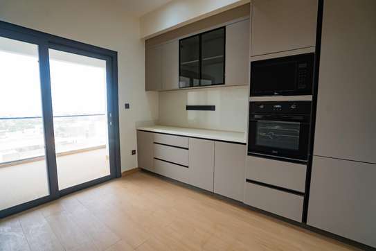 Bel appartement haut standing semi -équipé image 4