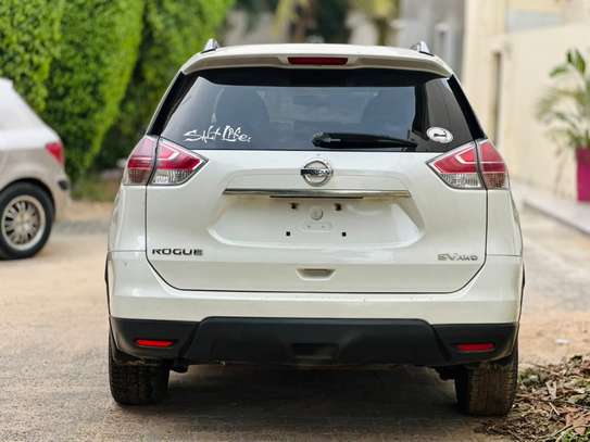Nissan rogue année 2016 venant image 6