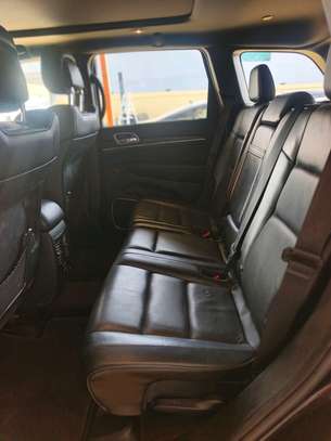 JEEP CHEROKEE OVERLAND image 7