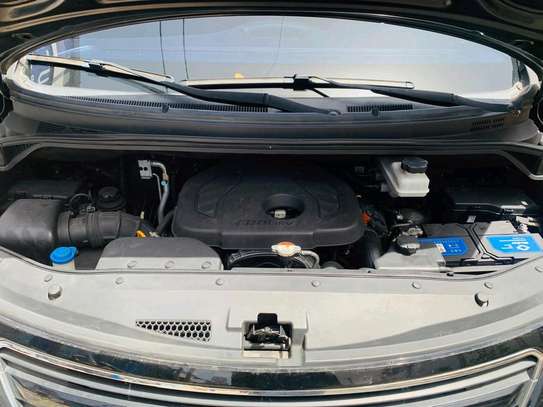 Hyundai starex 2017 image 4