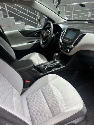 Chevrolet Equinox LT image 10
