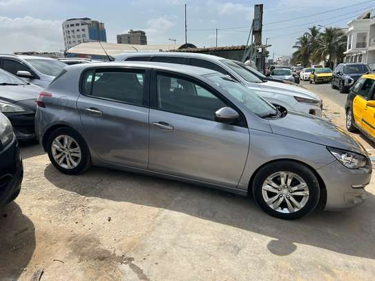 Peugeot 308 année 2018 image 11