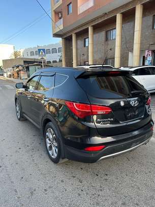 Je vend ma Hyundai santafe 2016 automatic essence image 7