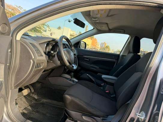 Mitsubishi RV 2019 image 2