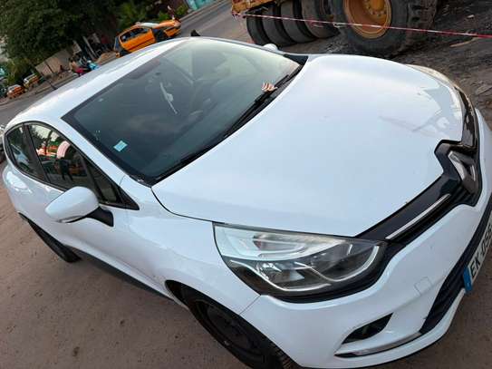 Renault Clio année 2017 manuel diesel ⛽️ image 9