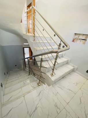 APPARTEMENT F4 A LOUER A  NGOR image 5