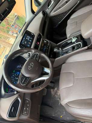 Hyundai Santa Fe 2020 full options image 10