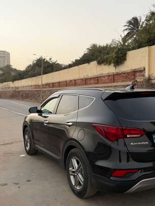 Hyundai Santa Sport 2018 SUV noir spacieux image 3