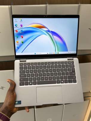 Dell latitude 5350 2 in 1 image 4