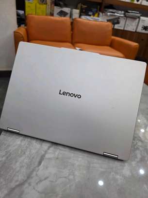 Lenovo yoga 7 2-in-1 image 2