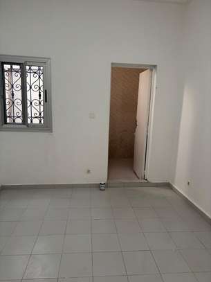 Chambres avec toilettes à louer image 3