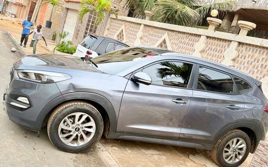 HYUNDAI TUCSON 2018 image 5