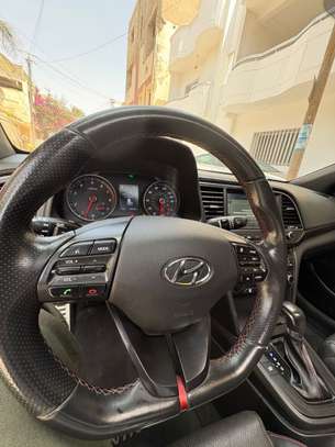 Elantra 2018 image 12