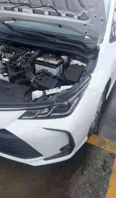 Toyota corolla image 2