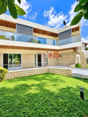 Villa R+1 à louer à Fann Résidence image 2