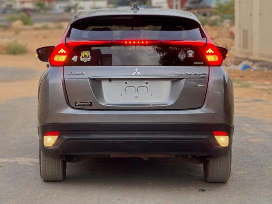 Mitsubishi Eclipse Cross image 12