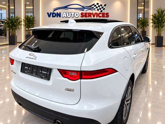 Jaguar F-Pace 2017 essence full options image 8