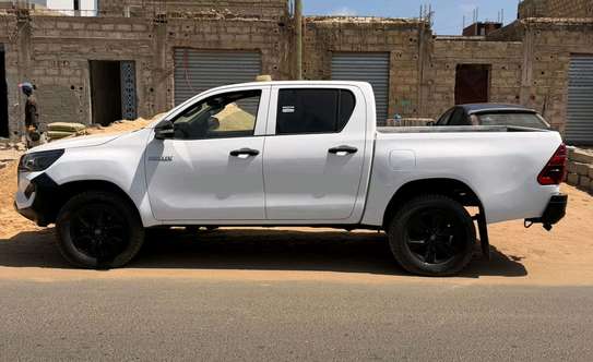 Toyota Hilux manuel diesel 2017 image 5