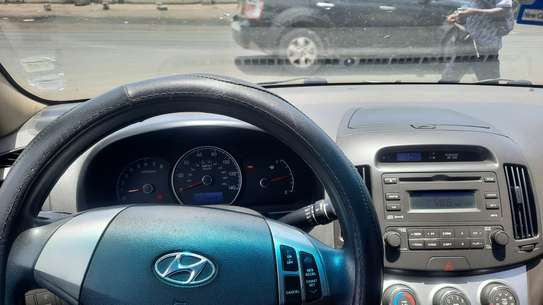 Vends Hyundai Elantra 2010 image 2