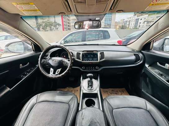 Kia sportage 2011 image 8