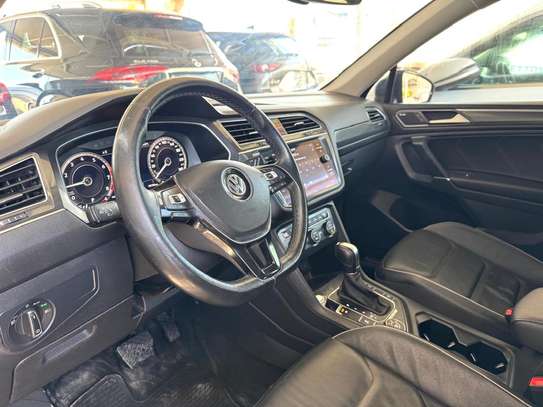 Volkswagen Tiguan image 8