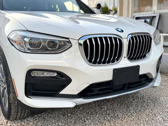 BMW X4 XLINE image 7