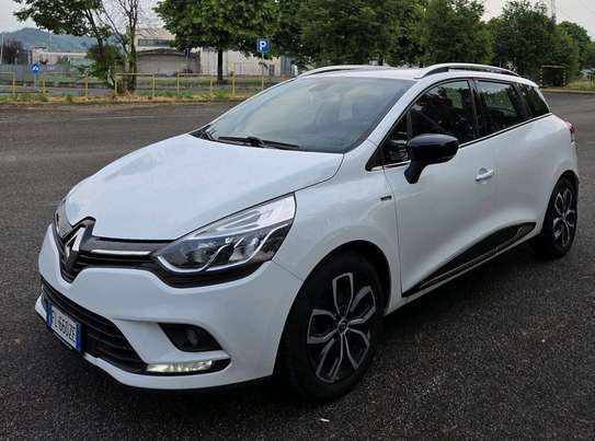 Renault Clio Berline Blanche Toit Ouvrant Jantes Alliage image 3