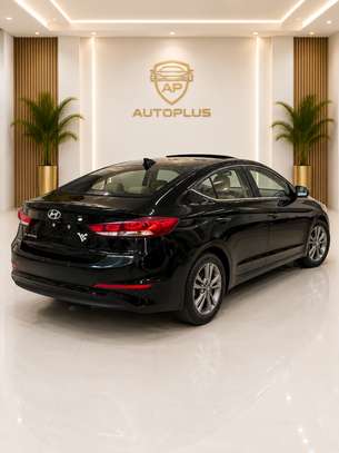 Hyundai Elantra 2018 image 4