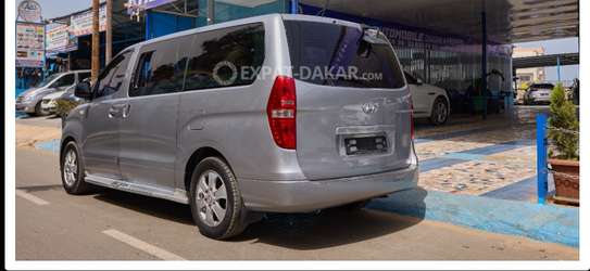 Hyundai Starex 2019 – 12 Places Très Confortable image 11