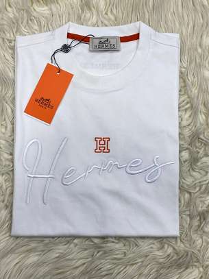 Hermès t-shirt noir luxe confort et style image 2