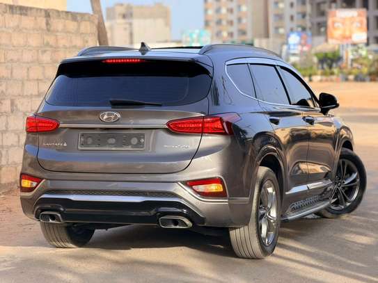 *HYUNDAI: SANTAFE Année : *2018 version 4X4 image 9