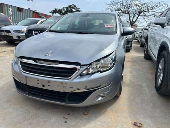 Peugeot 308 année 2018 image 5