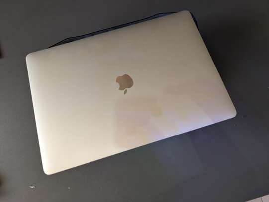 MacBook pro touchbar 512gb / 16gb ram image 6