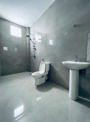Studio moderne aux Parcelles Assianies image 7