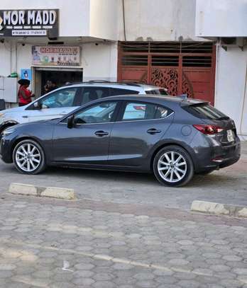 Mazda 3 annee 2017 image 8