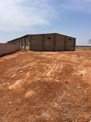 Hangars à louer image 3