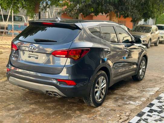 Hyundai Santa Fe 2018 image 8