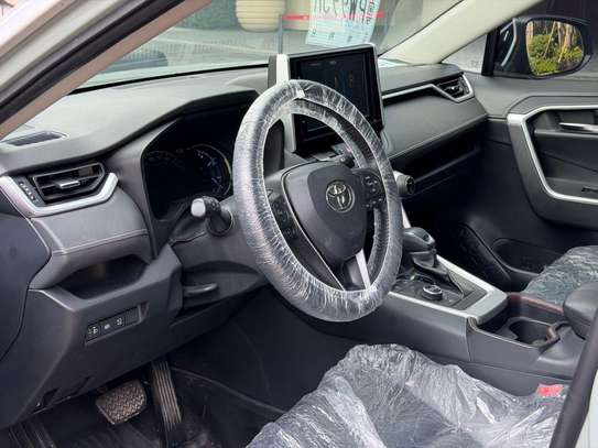Toyota Rav4 Hybride image 6
