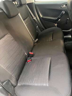 Peugeot 208 2019 image 4