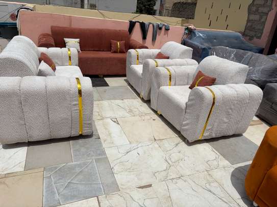 Salon 7 place vip image 2