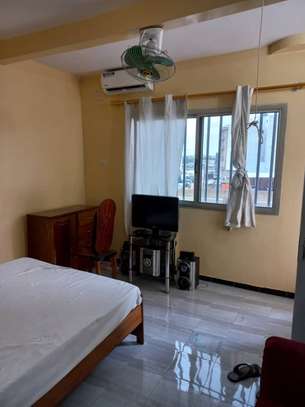 Chambre meublée image 3