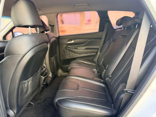 HYUNDAI SANTAFE   *2018 19* 5places image 8
