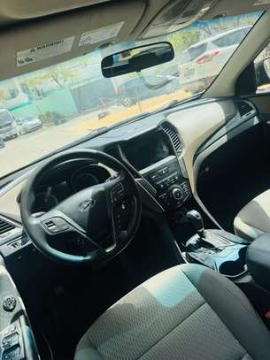 Hyundai Santafe 2016 image 2