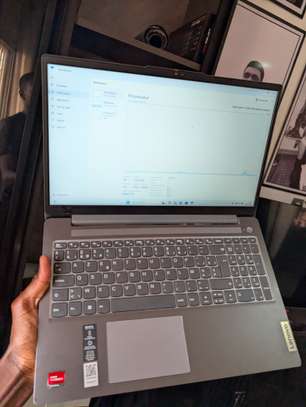 Lenovo Ryzen 5 13th gen /256gb /8gb ddr5 ordinateur portable image 2