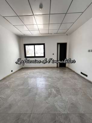 Plateau de bureau à louer – VDN image 5